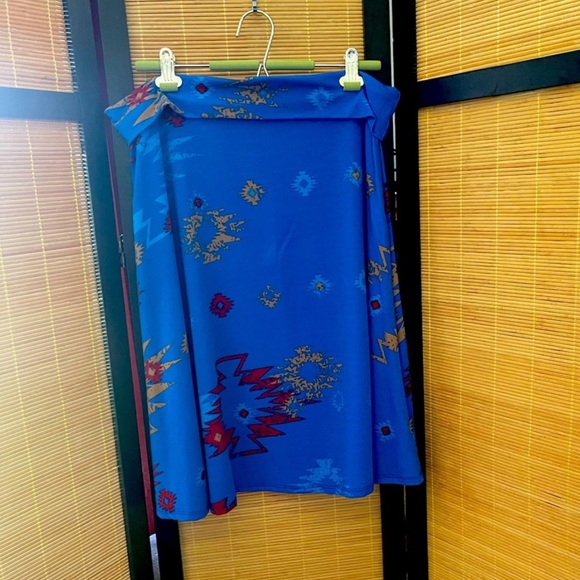 3 for $15 LuLaRoe Azure Skirt - Picture 4 of 5